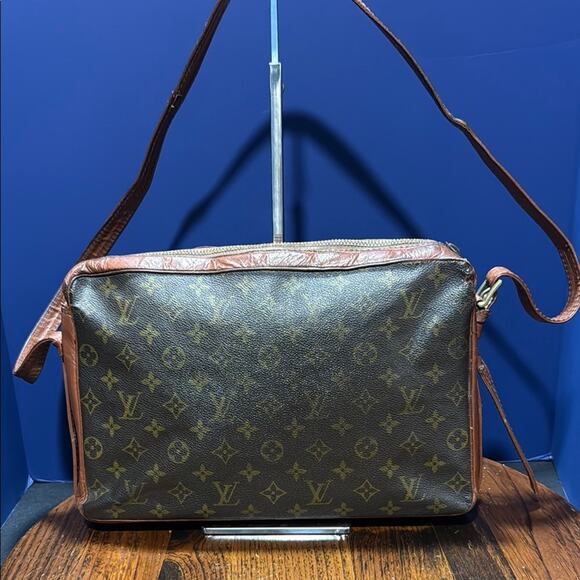 Louis Vuitton Brown Monogram Messenger Bag - Picture 2 of 14